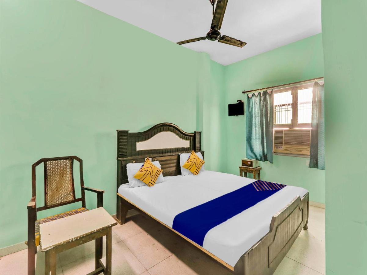 Spot On 81122 Saket Honest Hotel Ayodhya Exterior photo