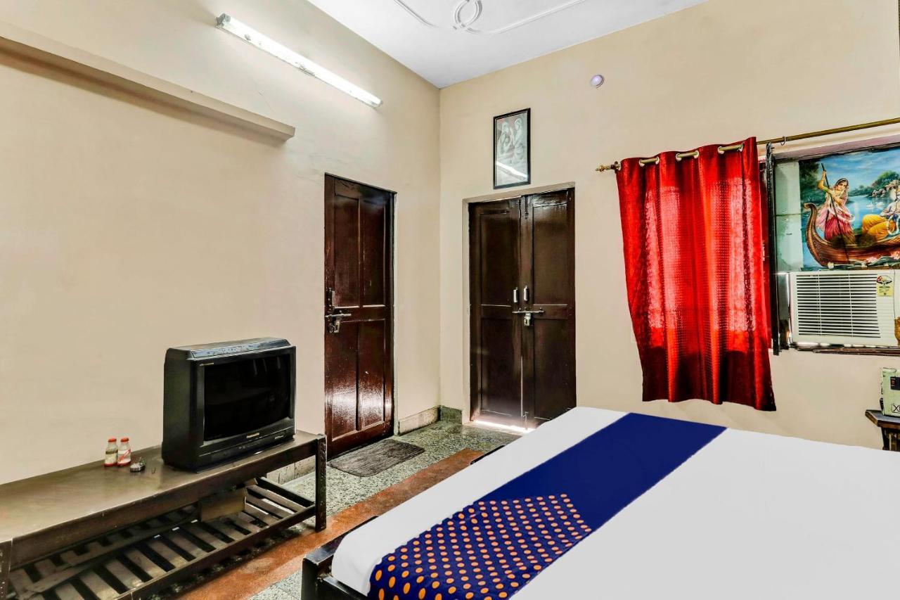 Spot On 81122 Saket Honest Hotel Ayodhya Exterior photo