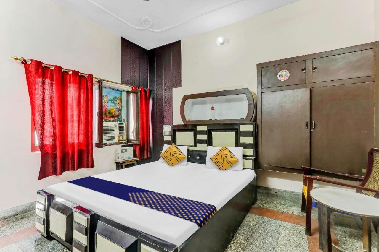Spot On 81122 Saket Honest Hotel Ayodhya Exterior photo